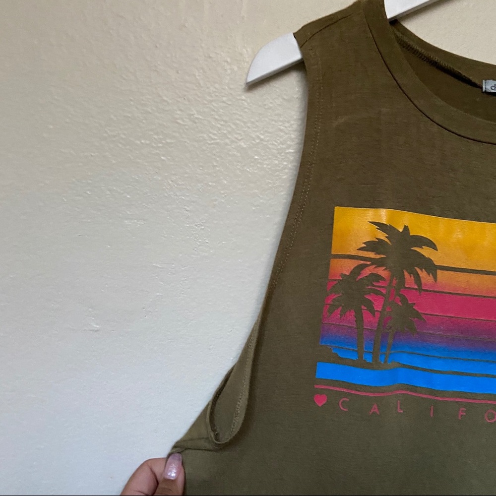🌻 California  Army Green Graphic Tank - Picture 4 of 5
